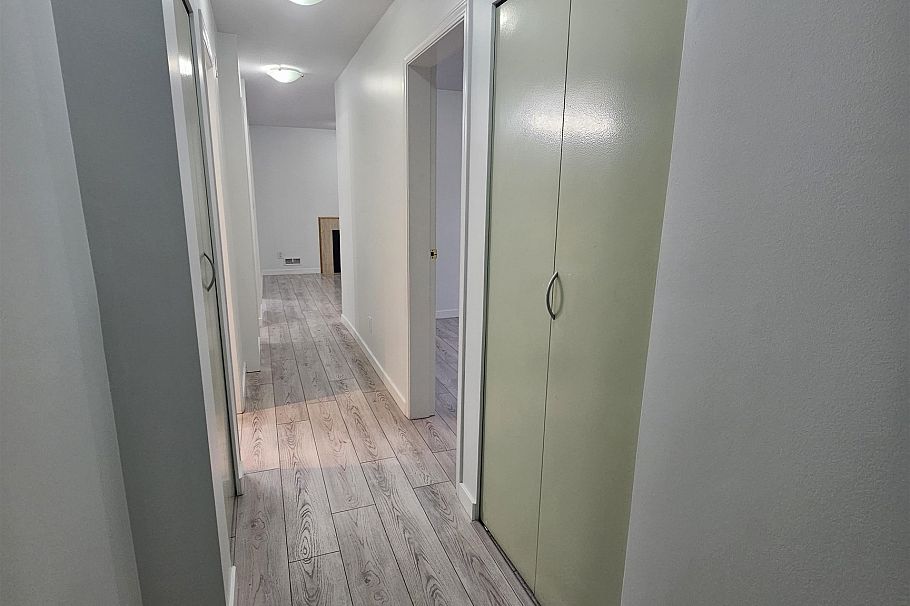 102 1445 W 70th Avenue Vancouver, BC - 15