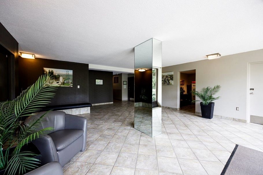 403 114 W Keith Road North Vancouver, BC - 2