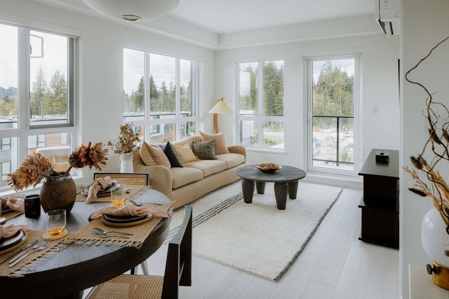 202 3594 Malsum Drive North Vancouver, BC - 3