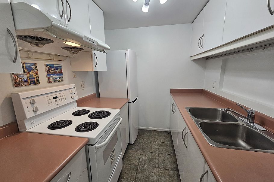 102 1445 W 70th Avenue Vancouver, BC - 11