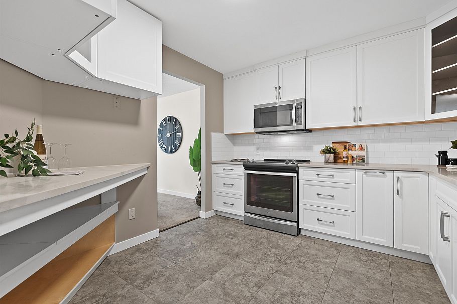 408 518 Moberly Road Vancouver, BC - 5