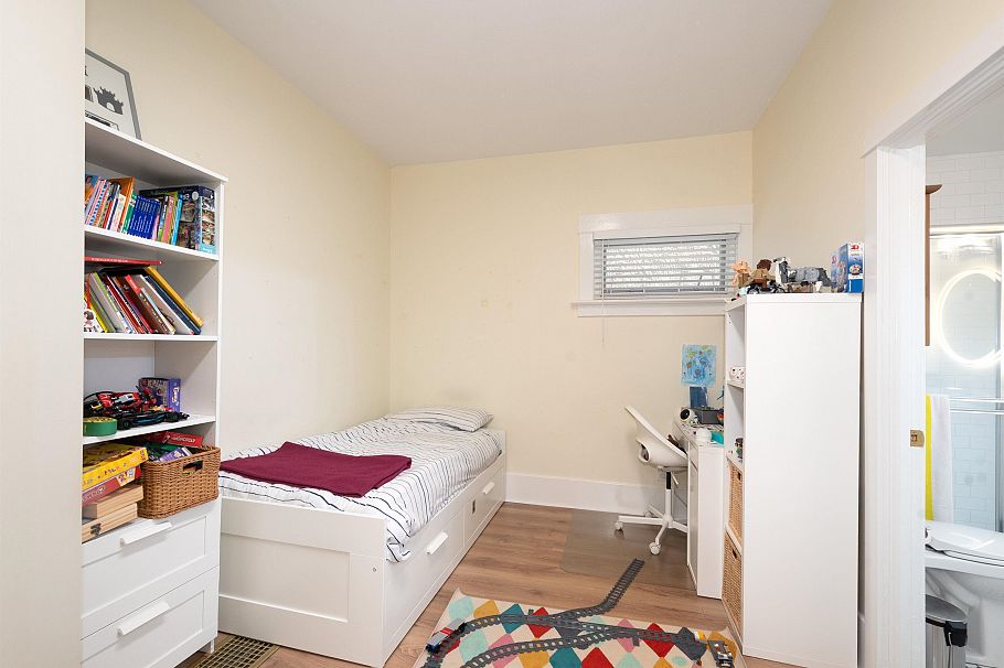 3652 Point Grey Road Vancouver, BC - 10