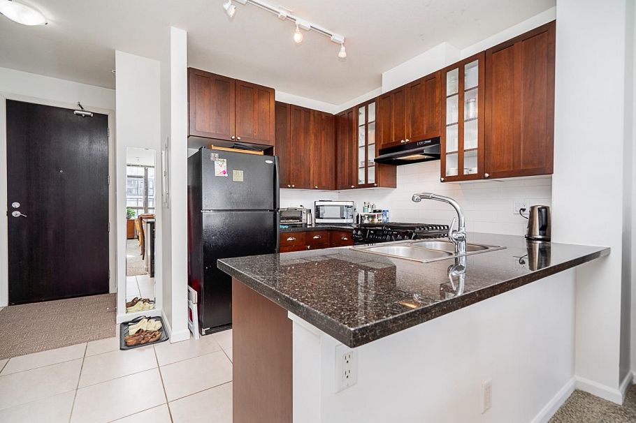 1004 170 W 1st Street North Vancouver, BC - 7