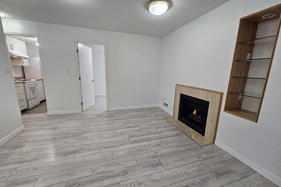 102 1445 W 70th Avenue Vancouver, BC - 5