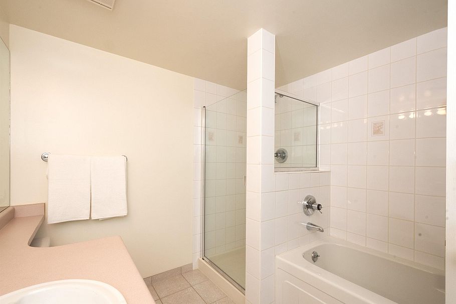 203 1488 Hornby Street Vancouver, BC - 24