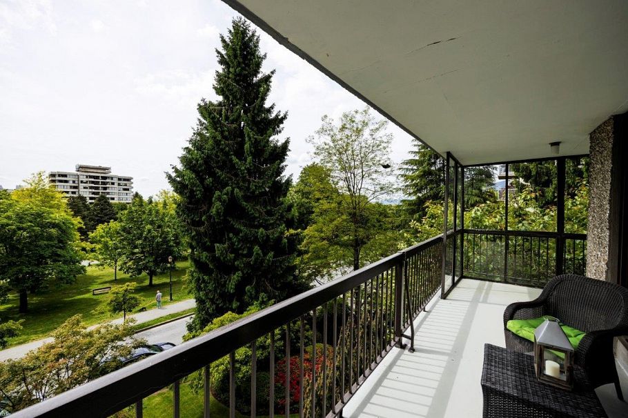 403 114 W Keith Road North Vancouver, BC - 14