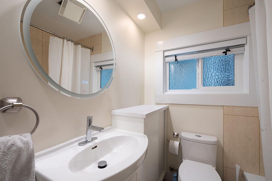 3652 Point Grey Road Vancouver, BC - 12