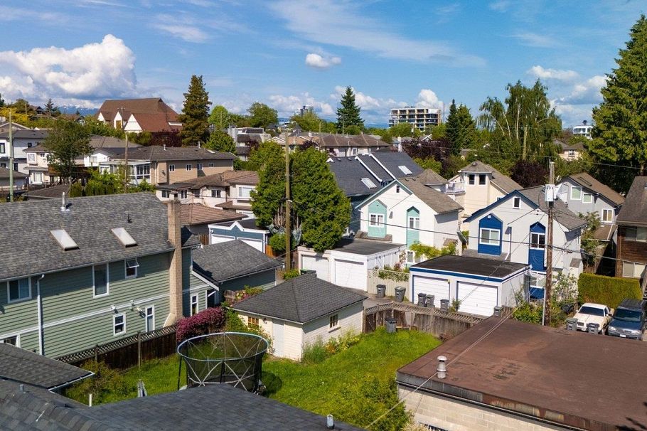 8510 Montcalm Street Vancouver, BC - 38