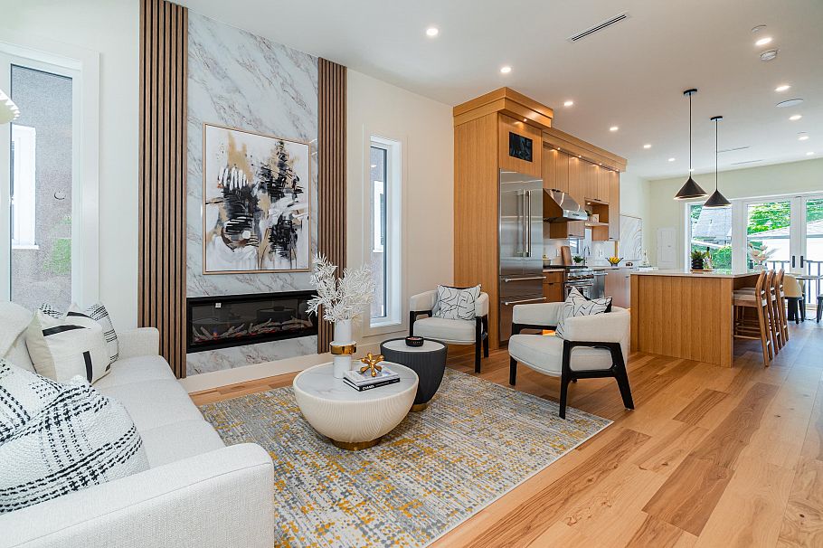 3338 W 14th Avenue Vancouver, BC - 2