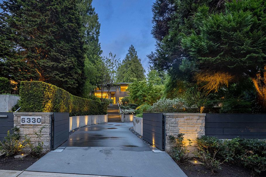 6330 Macdonald Street Vancouver, BC - 1