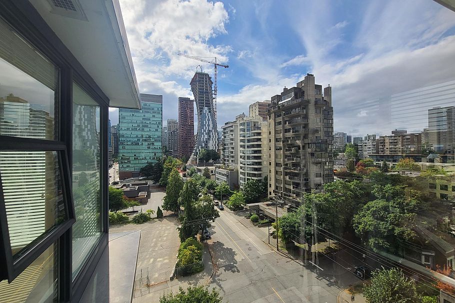 1001 1723 Alberni Street Vancouver, BC - 9