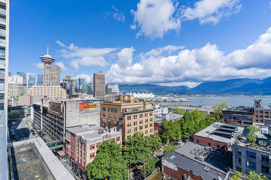809 66 W Cordova Street Vancouver, BC - 2