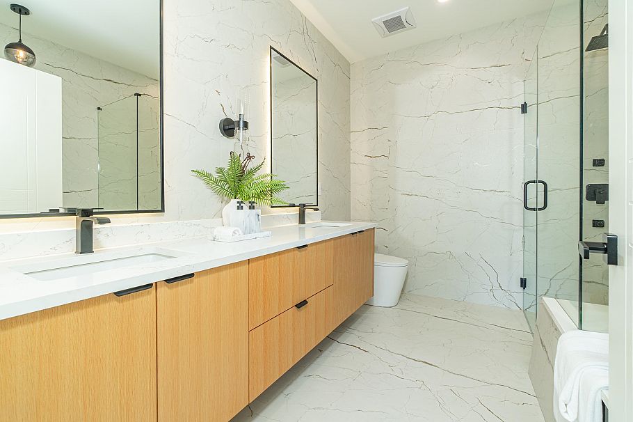 3338 W 14th Avenue Vancouver, BC - 15