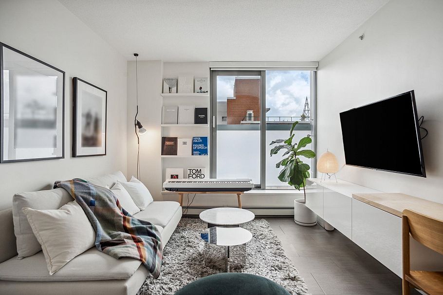 809 66 W Cordova Street Vancouver, BC - 1