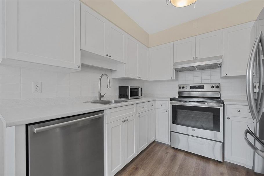 564 64th Street Vancouver, BC - 11