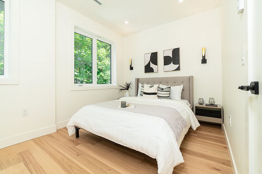 3338 W 14th Avenue Vancouver, BC - 16