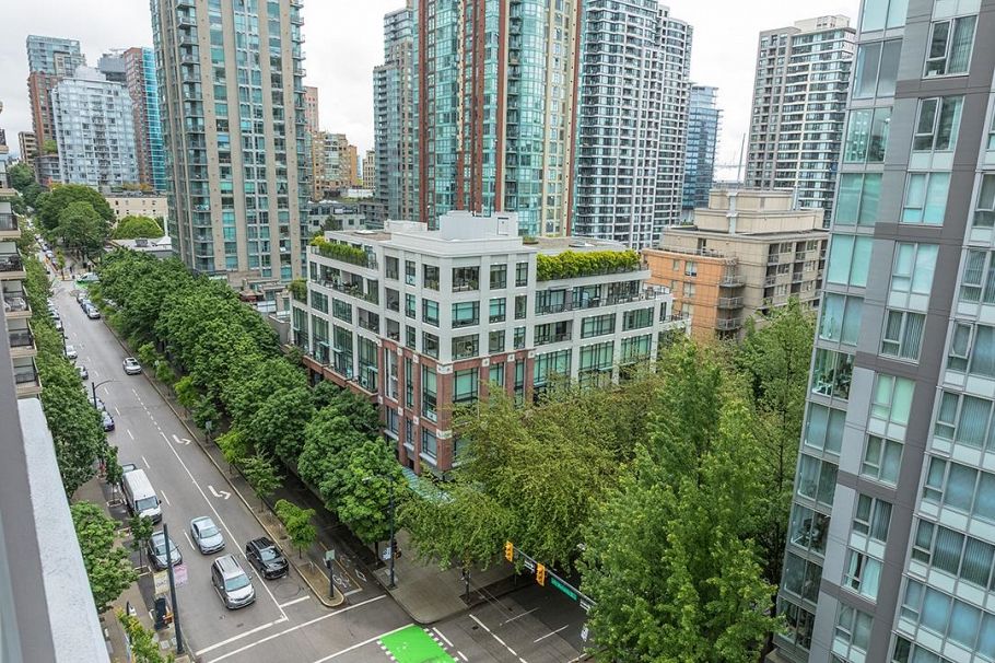 1105 1001 Richards Street Vancouver, BC - 12