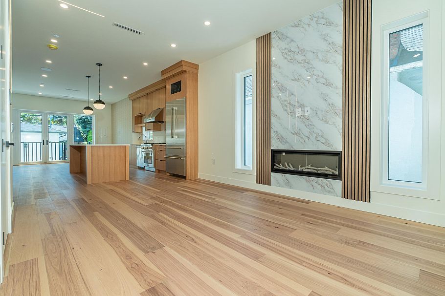 3338 W 14th Avenue Vancouver, BC - 25