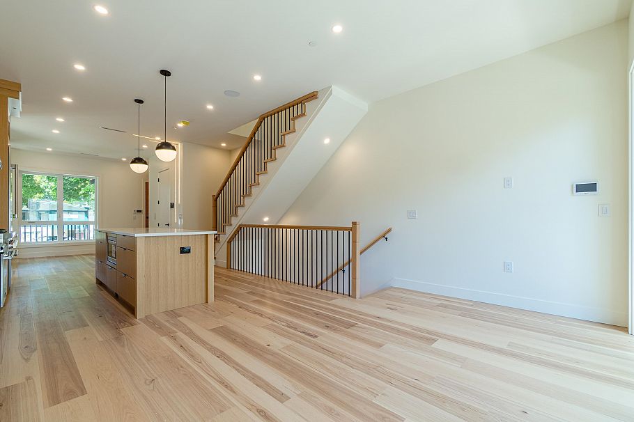 3338 W 14th Avenue Vancouver, BC - 29