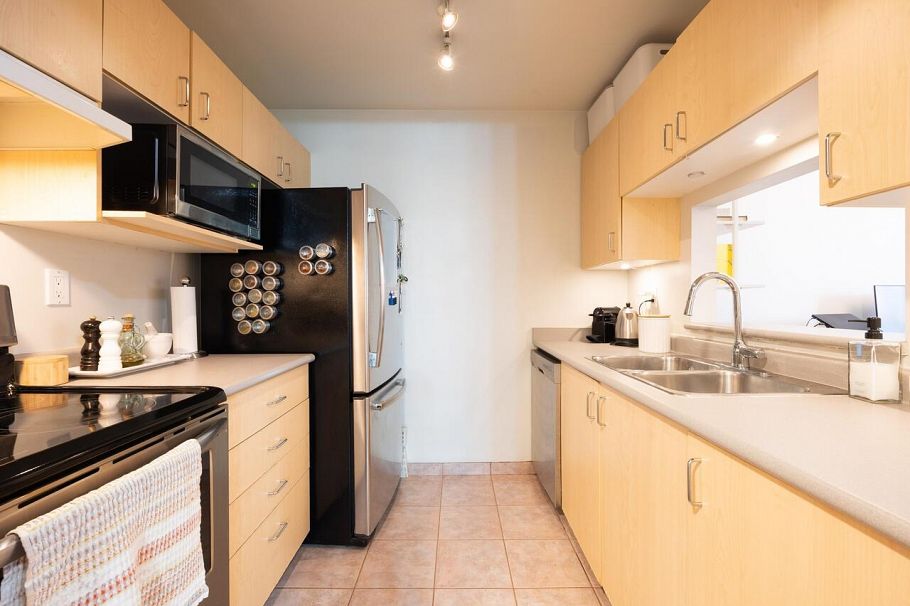 712 1010 Howe Street Vancouver, BC - 12