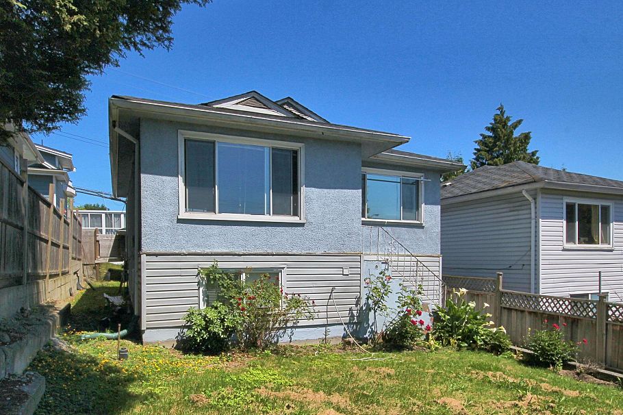 1333 E 41st Avenue Vancouver, BC - 2