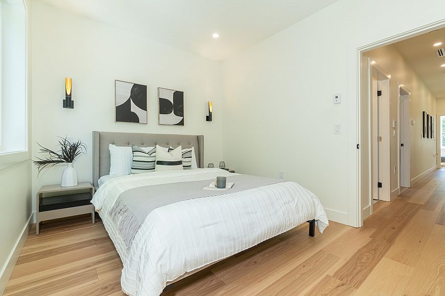 3338 W 14th Avenue Vancouver, BC - 17