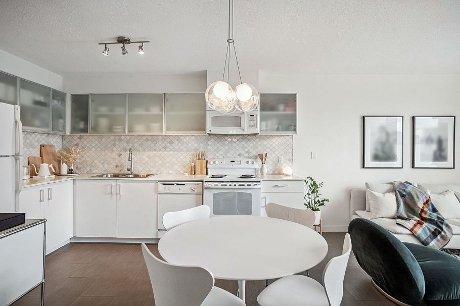 809 66 W Cordova Street Vancouver, BC - 12