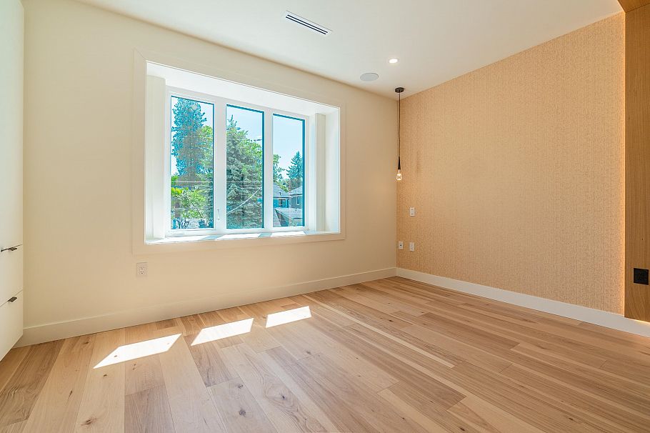 3338 W 14th Avenue Vancouver, BC - 30