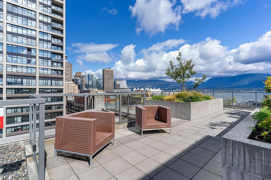 809 66 W Cordova Street Vancouver, BC - 32