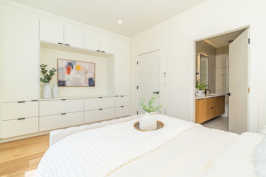 3338 W 14th Avenue Vancouver, BC - 14