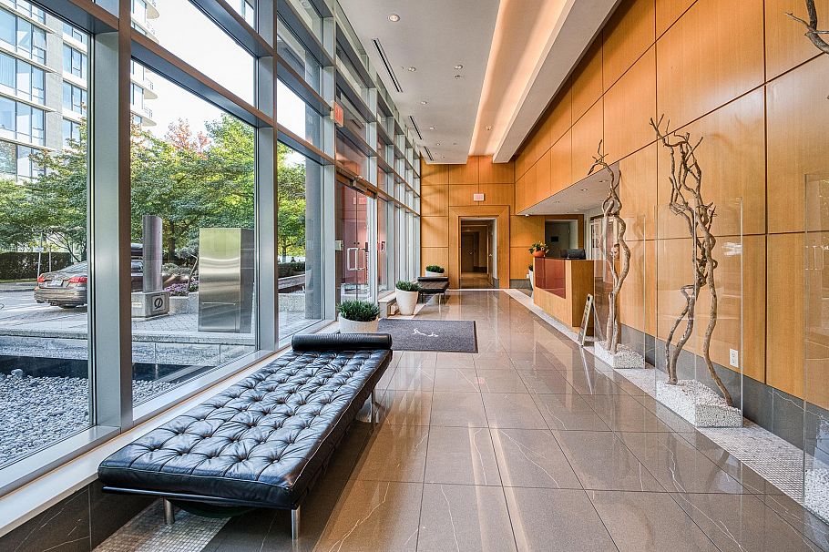 1703 8 Smithe Mews Vancouver, BC - 6