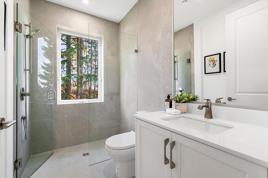 4005 W 35th Avenue Vancouver, BC - 8