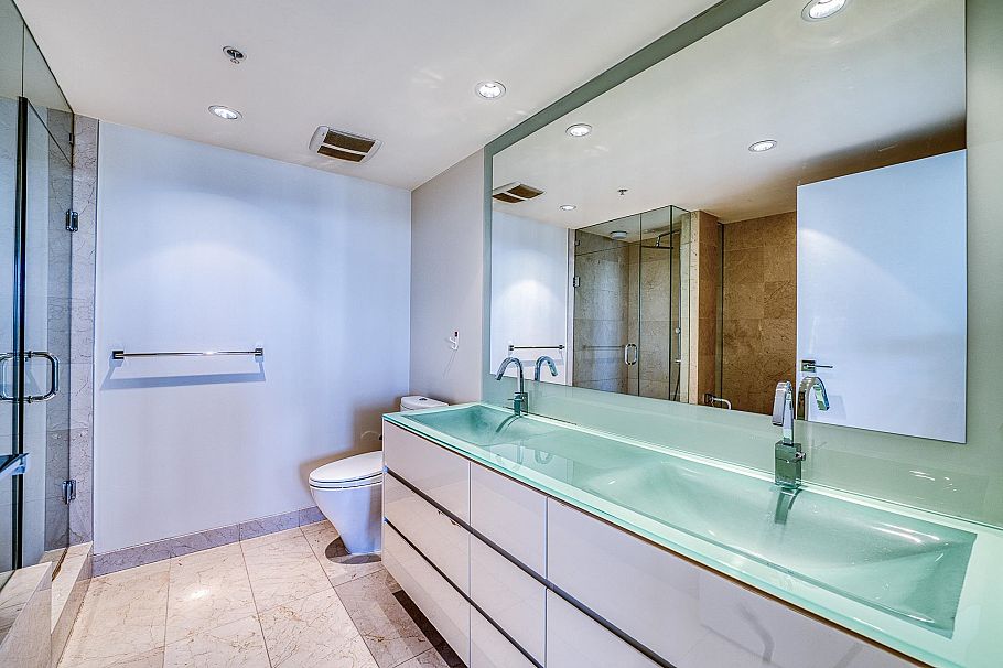 1703 8 Smithe Mews Vancouver, BC - 17