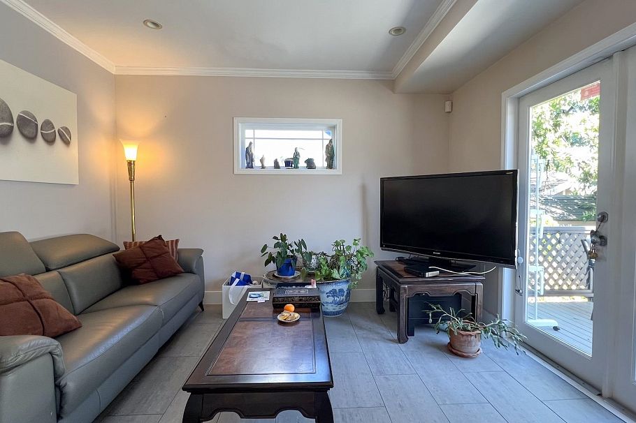 3090 Discovery Street Vancouver, BC - 11