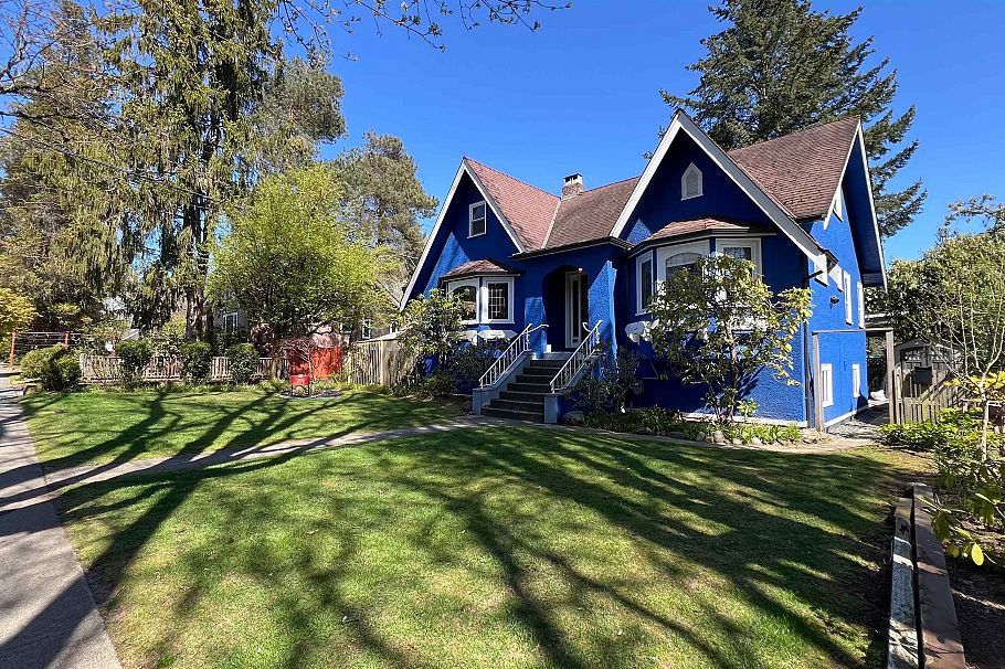 3088 Discovery Street Vancouver, BC - 3