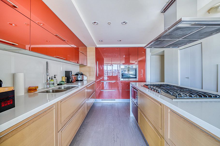 1703 8 Smithe Mews Vancouver, BC - 10