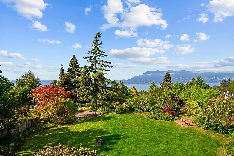 5687 Chancellor Boulevard Vancouver, BC - 8