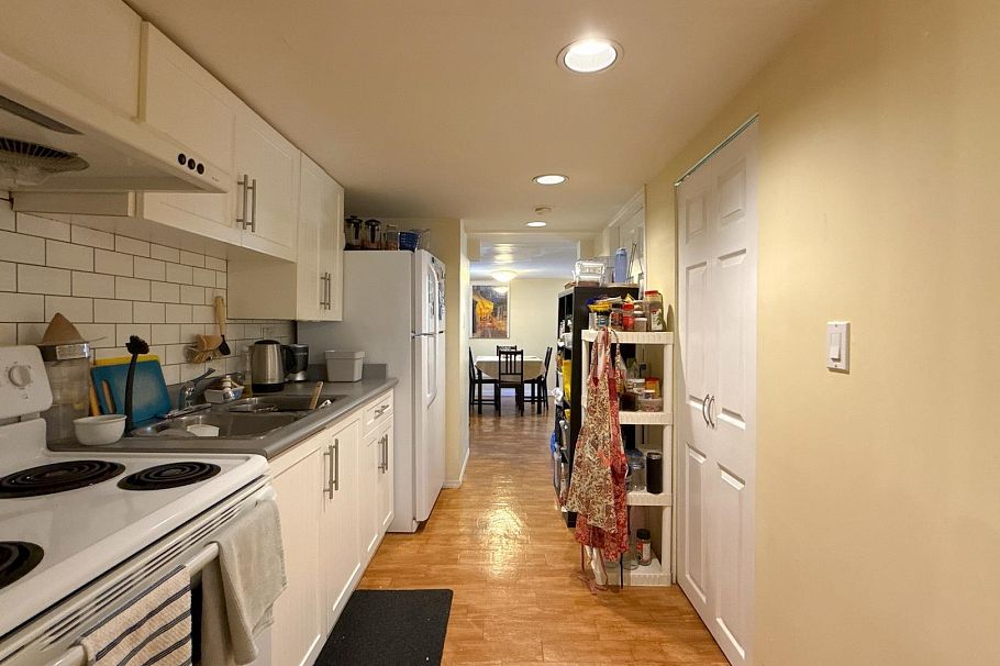 3090 Discovery Street Vancouver, BC - 26