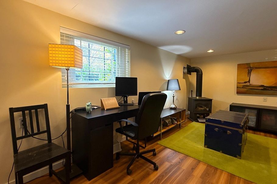 3090 Discovery Street Vancouver, BC - 24