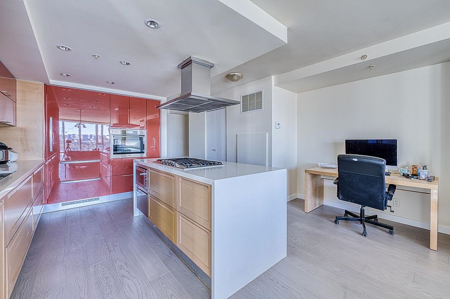 1703 8 Smithe Mews Vancouver, BC - 13