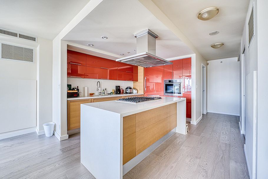 1703 8 Smithe Mews Vancouver, BC - 9