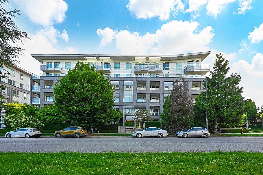 602 6633 Cambie Street Vancouver, BC - 2