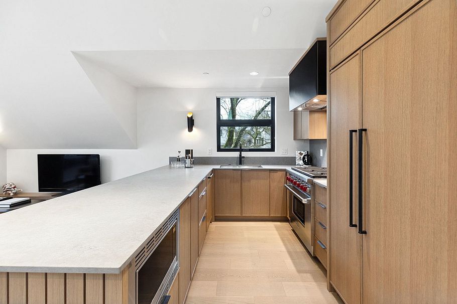 5253 Larch Street Vancouver, BC - 6