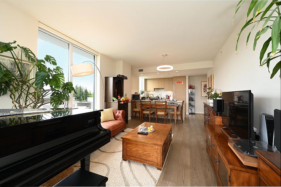 804 3533 Ross Drive Vancouver, BC - 4