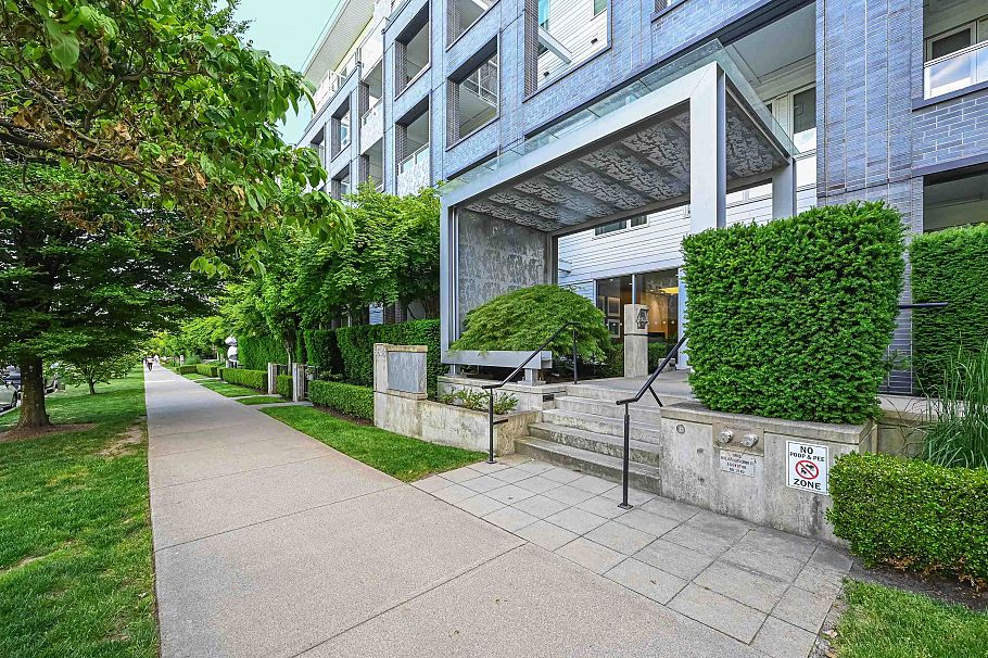 602 6633 Cambie Street Vancouver, BC - 24