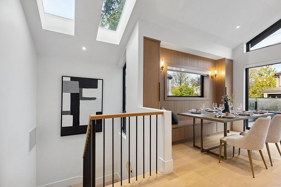 5253 Larch Street Vancouver, BC - 5