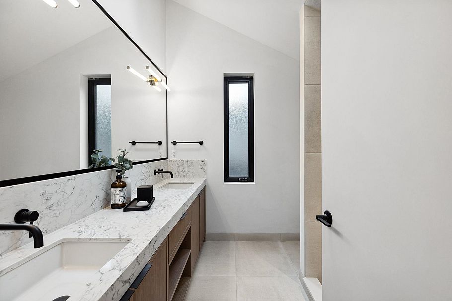 5253 Larch Street Vancouver, BC - 18