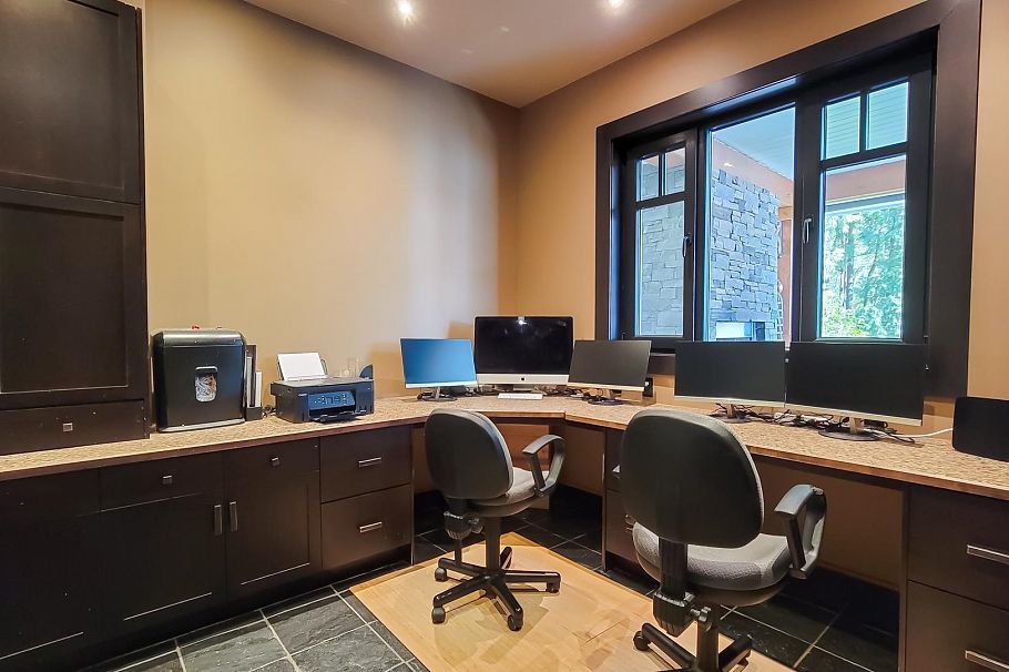 5125 Indian River Drive North Vancouver, BC - 17