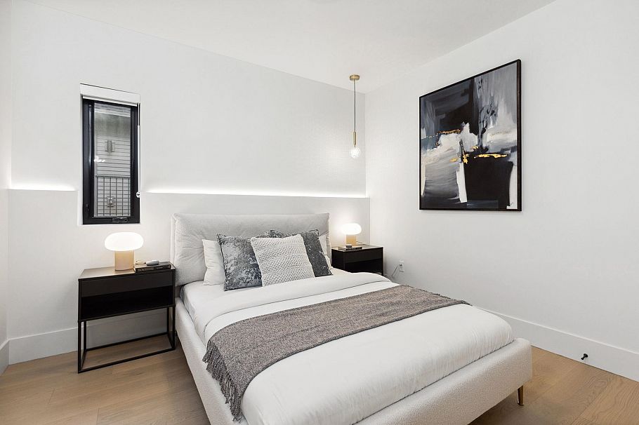 5253 Larch Street Vancouver, BC - 24