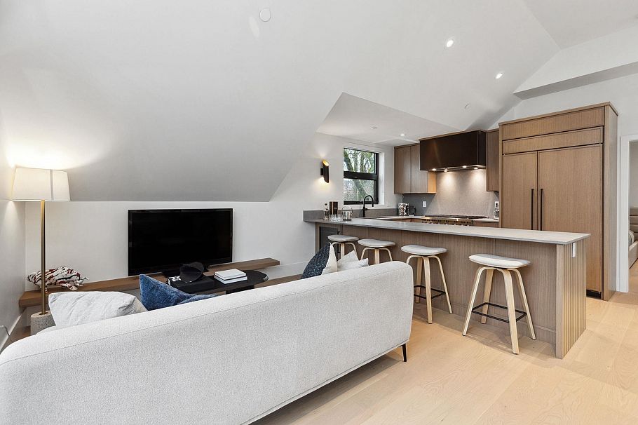 5253 Larch Street Vancouver, BC - 12